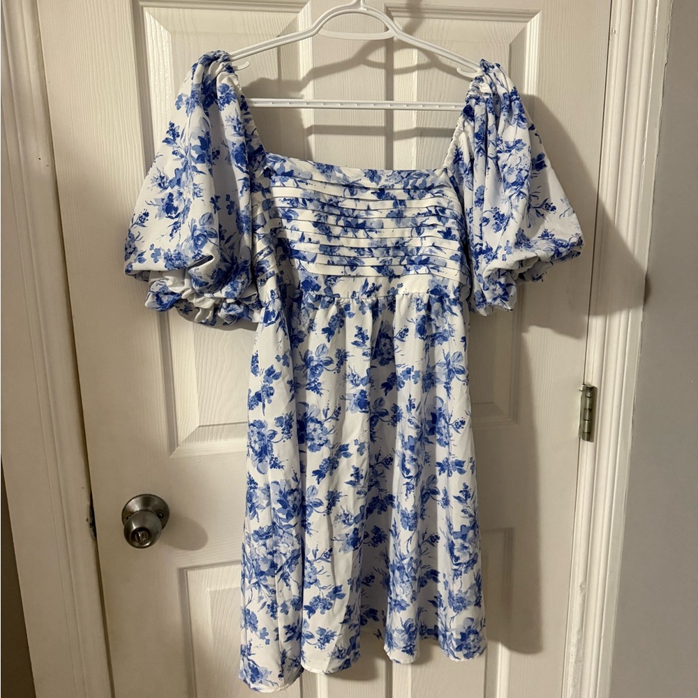 SHEIN White and Blue Floral Skirt